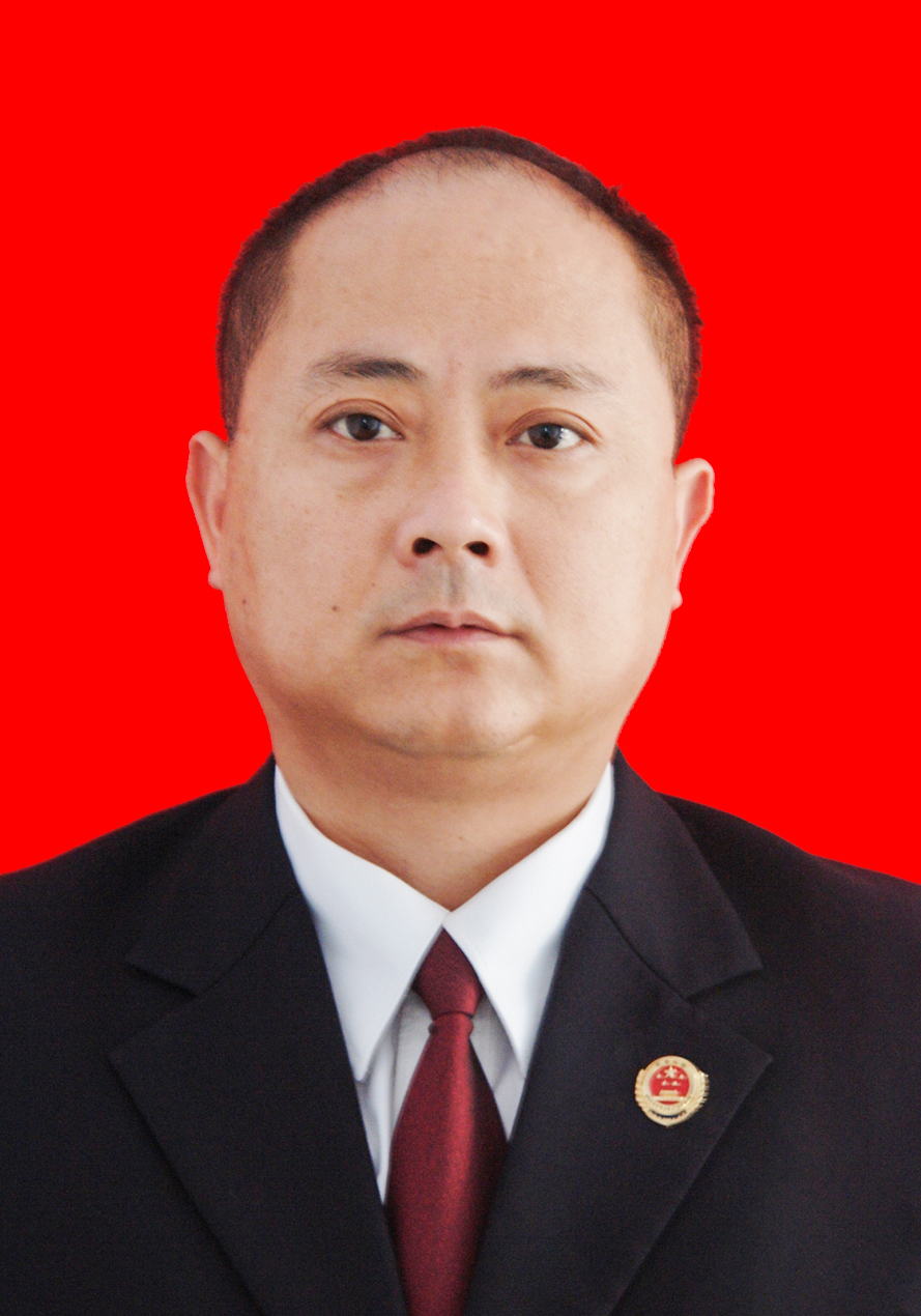 艾兴华.jpg